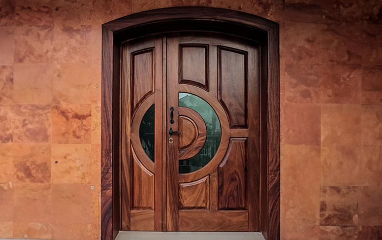 Fabricación de Puertas Frontales